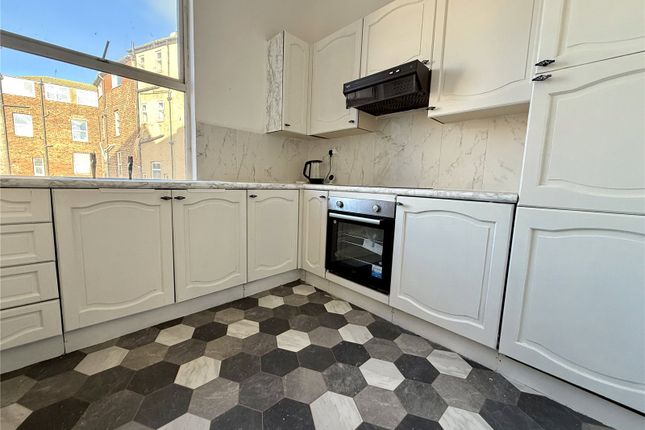 Flat 3, 11, Cliff Street, East Yorkshire photo 2