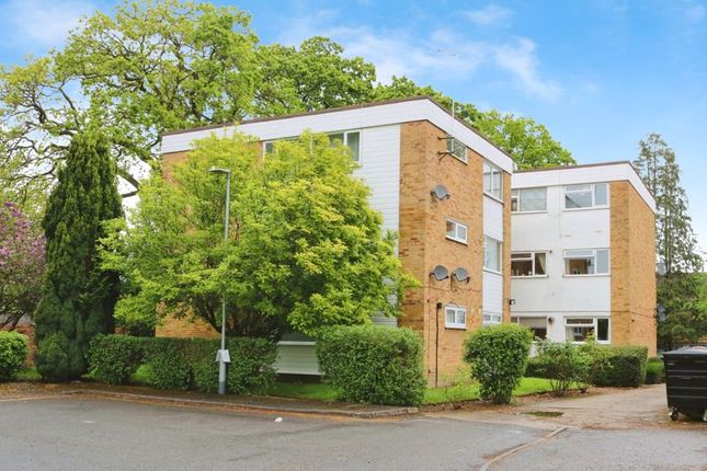 Flat for sale in Haynes Close, Langley, Slough
