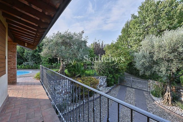 Villa for sale in Via San Zeno, Lonato Del Garda, Lombardia