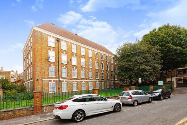 Flat for sale in Hartnoll Street, Holloway