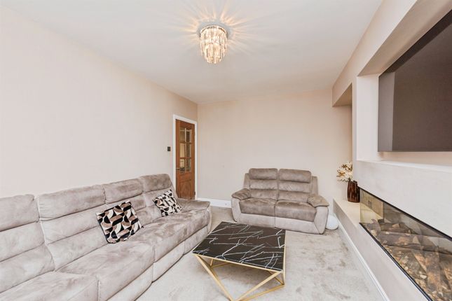 8, Poppy Lane, Birmingham photo 4