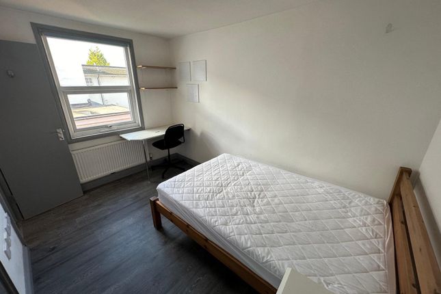 Rooms 13 -, Leamington Spa photo 5