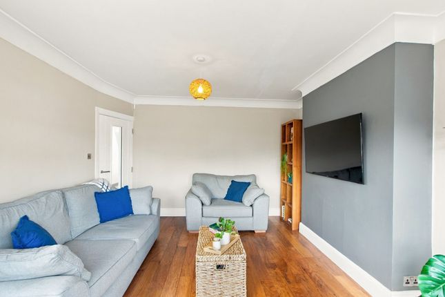 11 Woodbourne Avenue, Leeds photo 4