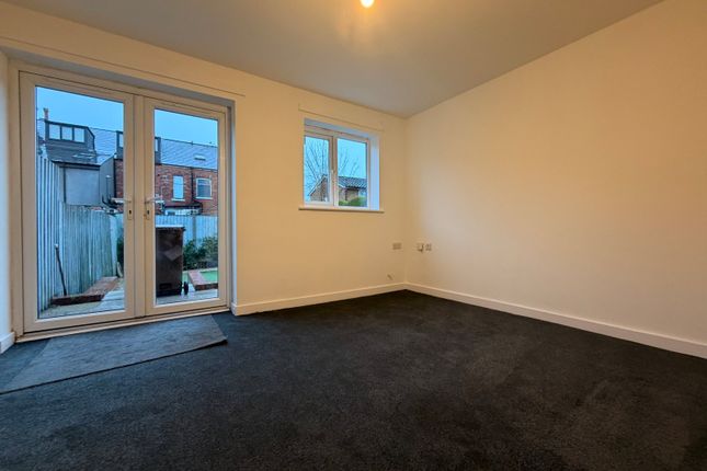 5, Muriel Gardens, Nottinghamshire photo 2