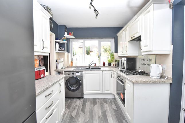 36, Glebe Road, Northampton photo 4