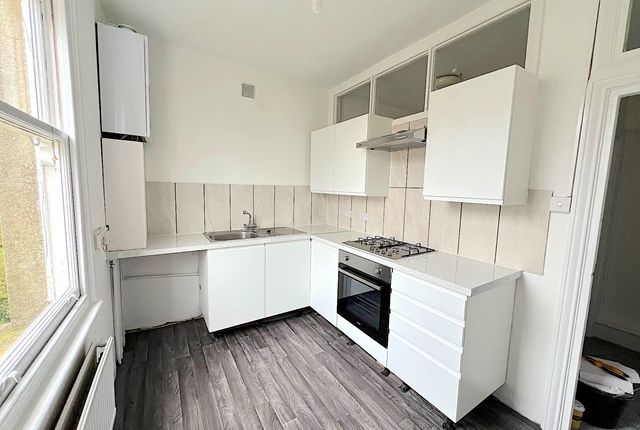 Flat to rent in Selborne Road, Hove