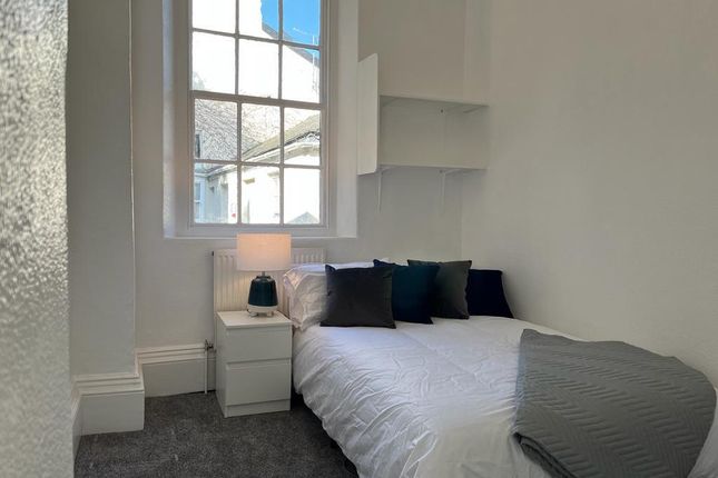Room to rent in Boutport Street, Barnstaple