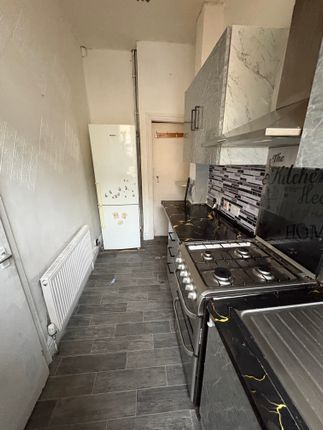 22, Talbot St, Bradford photo 2