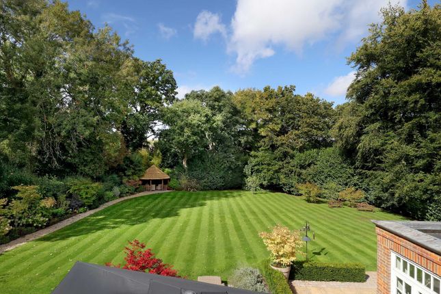 Renwood, 40, Burkes Road, Buckinghamshire photo 2