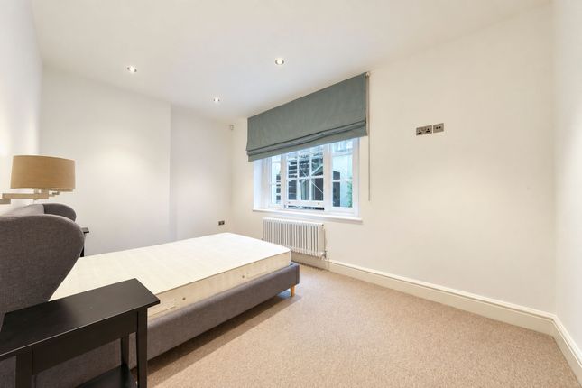 45 Basement Flat Westbourne Terrace, Bayswater, London photo 2