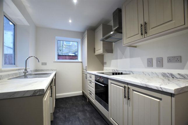 16 Walmsley Street, Blackburn photo 5