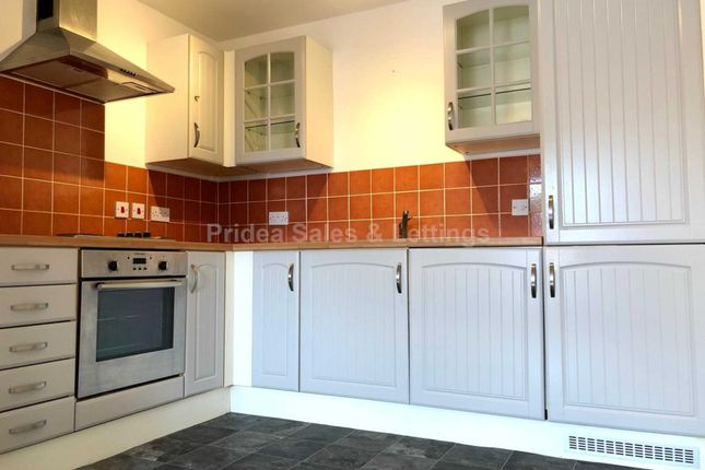 Thumbnail Flat to rent in Cambrai Close, Lincoln