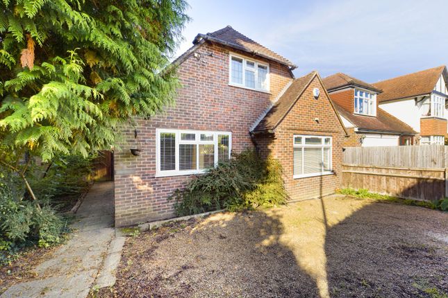 Thumbnail Detached house for sale in Moat Road, East Grinstead, West Sussex