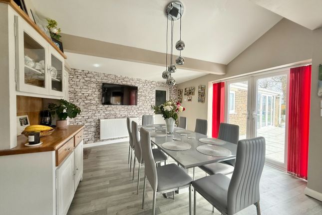 21, Poplar Drive, Great Yarmouth photo 4