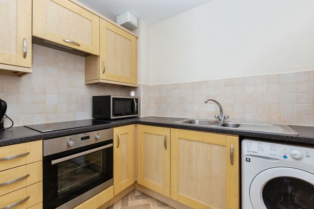62, Wedgewood Street, Aylesbury photo 2