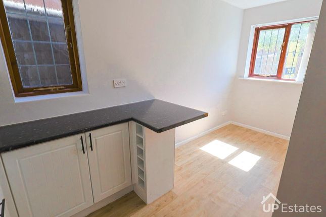 21, Sandpiper Road, Coventry photo 4
