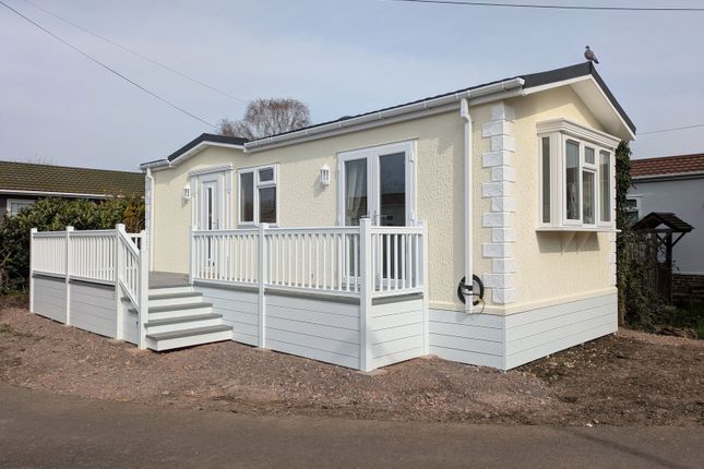 1-bed caravan on 22, Holy Acre, Roydon, £189,995
