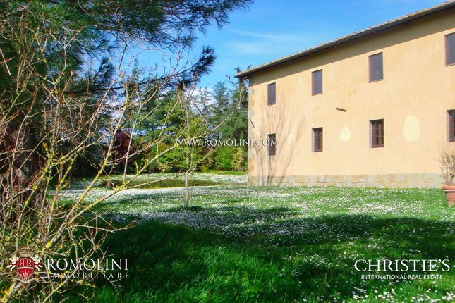 Villa for sale in Arezzo, Tuscany, Italy