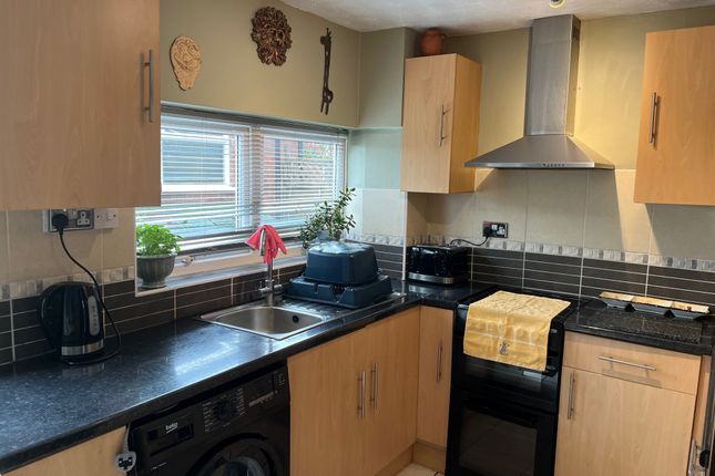 16, Kestrel Drive, Weston-super-Mare, North Somerset photo 4