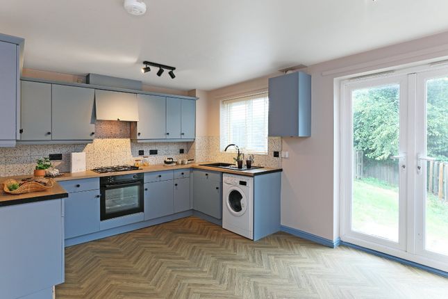 23, Brandon Way Crescent, West Yorkshire photo 4