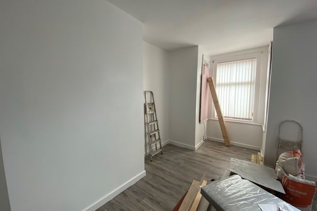 15, Roseneath Terrace, LEEDS photo 5