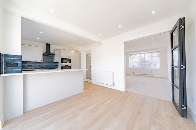 1 Shirley Drive, Leicester photo 4