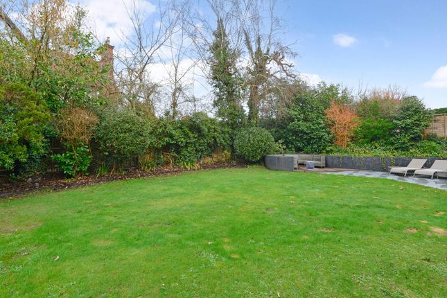 Halfway House The Ridgeway, Cranleigh photo 4