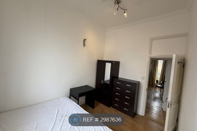 Flat C, Haverstock Hill, London photo 5