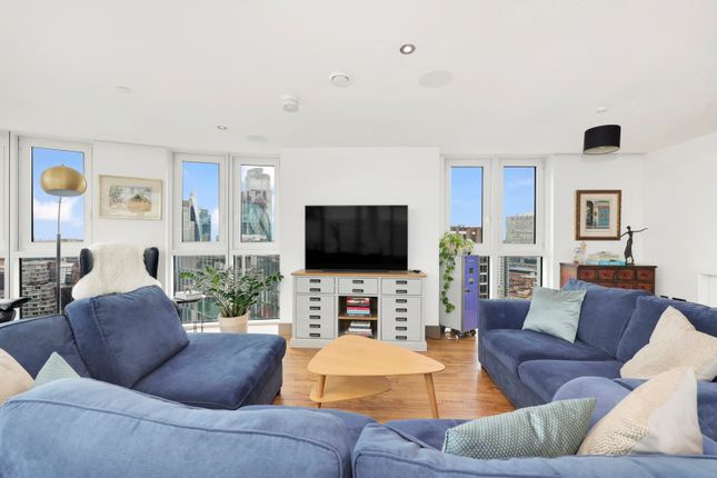 Flat to rent in Altitude Point, 71 Alie Street