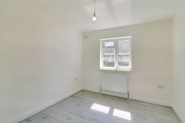 15, Beverley Court, Harrow photo 5