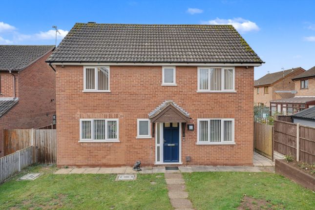 29, Lea Close, Leicester photo 3