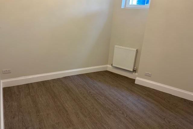 Studio 2, 51 Moorefield Road, London photo 5