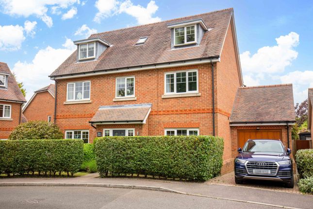 Thumbnail Detached house for sale in Beacon Rise, East Grinstead