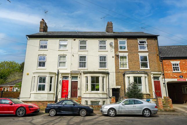 Flat for sale in Mentmore Road, Leighton Buzzard
