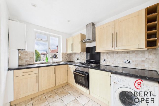 West End Road, Ruislip HA4 photo 4
