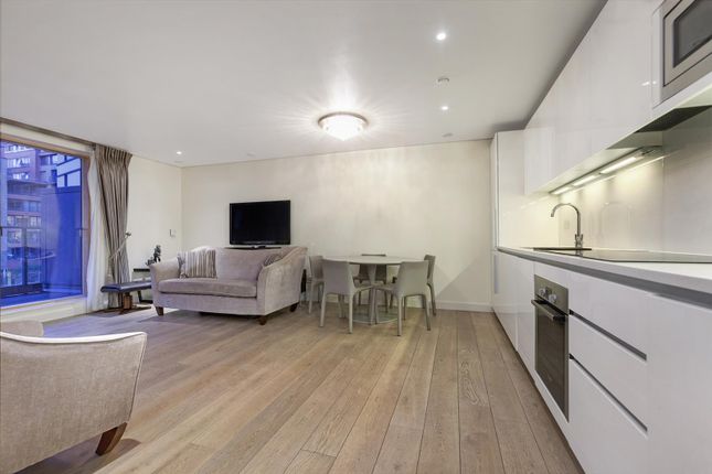 Thumbnail Flat for sale in Merchant Square East, London