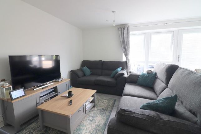 2, Cypress Road, Luton photo 4