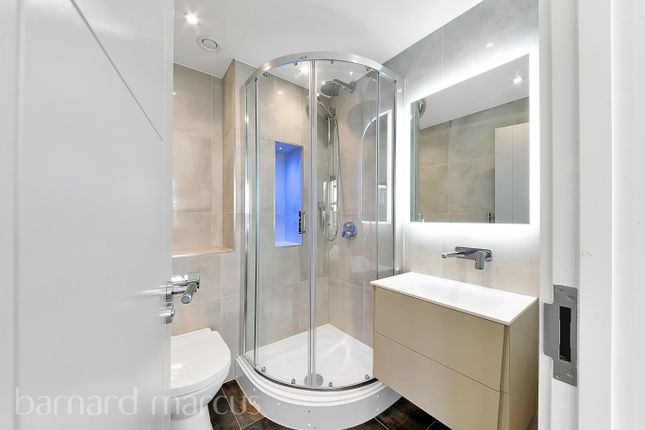 Flat 15, Walpole Court, Ealing Green, Ealing photo 3