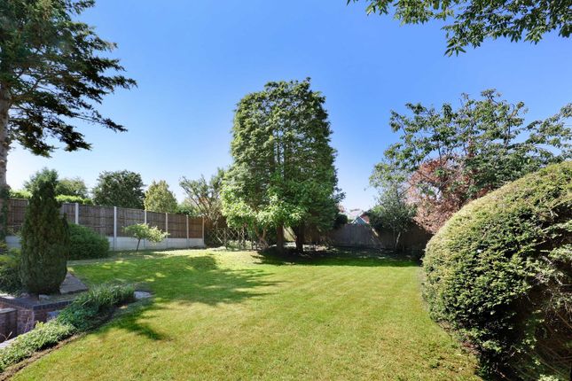 5, Parsonage Road, Buckinghamshire photo 2