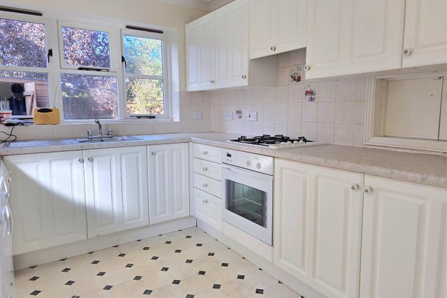20, Selwood Close, Sturminster Newton photo 3