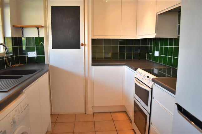Flat to rent in Shears Court, Sunbury-On-Thames