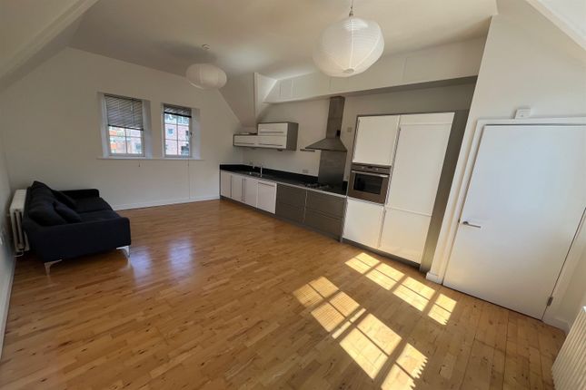 5, Mount Carmel, Eden Grove, London photo 2