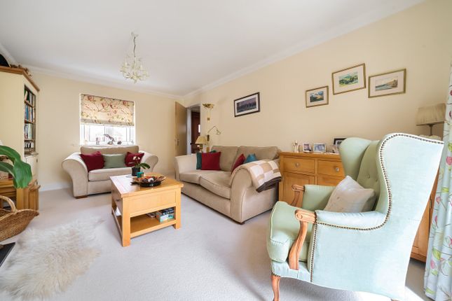 5, John Arlott Court, Hampshire photo 4