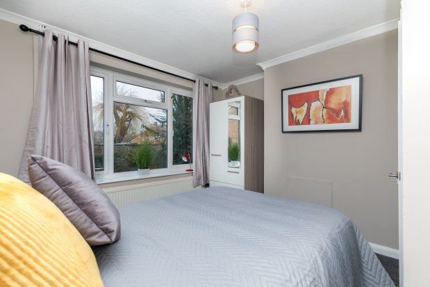 Room to rent in 13 Chandler Close, Crawley