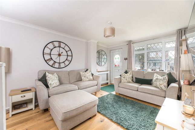 9, Daisy Close, Batley photo 3