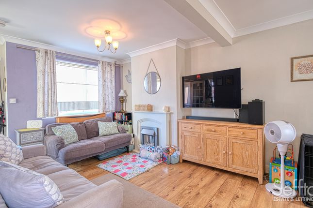75 Furze Road, Norwich photo 3