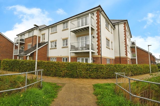 1-bed flat on Flat 6, Rowan Court, 41, Lockhart Drive, Berkshire, £250,000