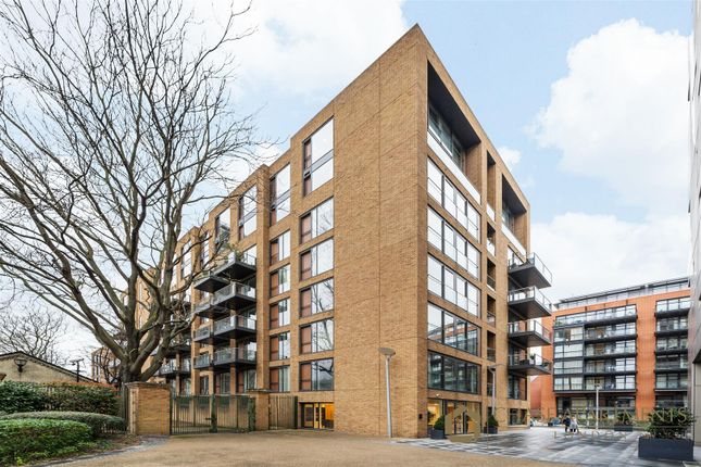 Flat to rent in Cubitt Building, Gatliff Road, Grosvenor Waterside