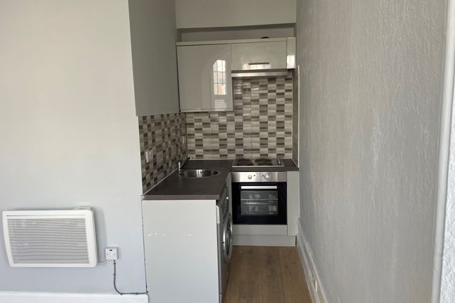 Palmeira Avenue, Westcliff-on-Sea photo 3