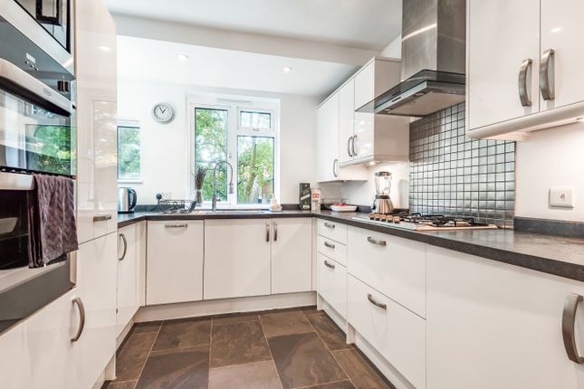 28, Lake Road, Wimbledon photo 2